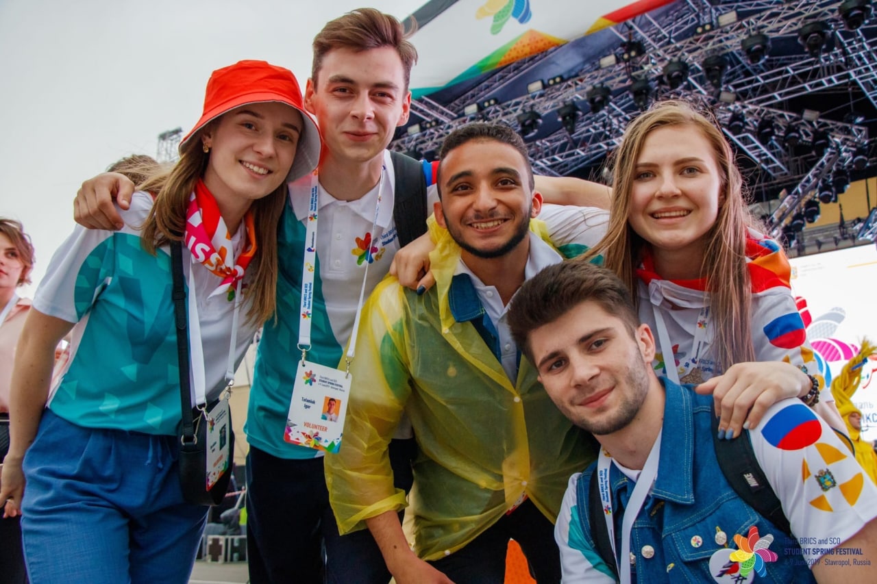 Росмолодежь отмечает 13-летие!